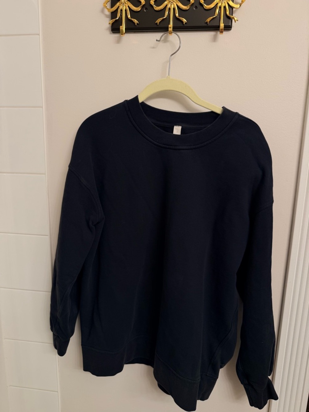 lululemon athletica Unisex Member Crewneck Sweatshirt - Black - Picture 7 of 11